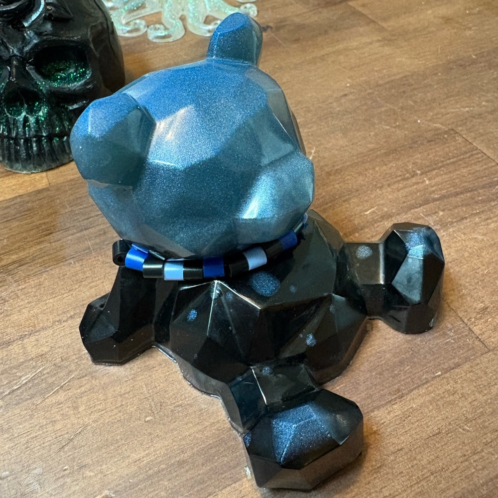 Handmade bear phone stand